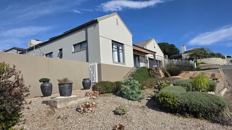 3 Bedroom Property for Sale in Reebok Western Cape